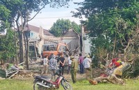 Hiện trường vụ nổ khiến 2 người bị thương.