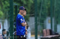 Người hâm mộ đang chờ đợi HLV Kim Sang Sik có được kết quả tốt tại giải đấu AFF Cup (Ảnh: VFF)