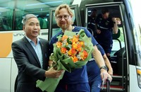 HLV trưởng Valery Karpin khẳng định đội bóng của ông sẽ chiến thắng Việt Nam và Thái Lan (Ảnh VFF)