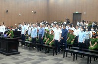 Các bị cáo tại tòa.