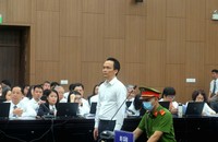 Cựu Chủ tịch FLC Trịnh Văn Quyết tại tòa.