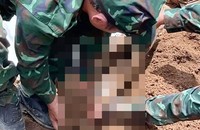 Hài cốt của liệt sĩ Đào K. Phương (Đào K. Phượng) được cán bộ chiến sĩ Ban Chỉ huy Quân sự huyện Tu Mơ Rông tiến hành cất bốc, quy tập.