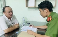 Đối tượng Trần Tuấn Phong tại cơ quan công an