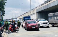 Khống chế đối tượng người nước ngoài nghi đánh tráo tài sản 