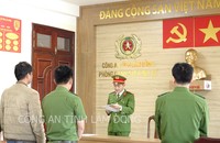 Cơ quan CSĐT Công bố các Lệnh khởi tố, Lệnh bắt bị can để tạm giam. Ảnh Công an Lâm Đồng
