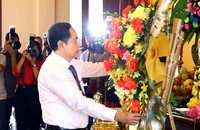 Chủ tịch Quốc hội Trần Thanh Mẫn dâng hương tại 2 khu lưu niệm ở Vĩnh Long