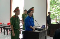 Vĩnh Long: Đâm 'con nợ', lãnh 9 năm tù