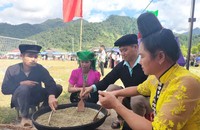 Trải nghiệm làm cốm tại Ngọc Chiến.