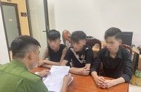 Các đối tượng tại cơ quan Công an.