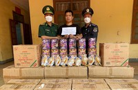 Vũ Đức Dương cùng tang vật tại thời điểm bị bắt giữ.