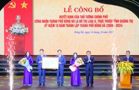Bộ trưởng Bộ Xây dựng Nguyễn Thanh Nghị trao quyết định của Thủ tướng Chính phủ công nhận thành phố Đông Hà là đô thị loại II, trực thuộc tỉnh Quảng Trị cho Đảng bộ, quân và dân TP Đông Hà.