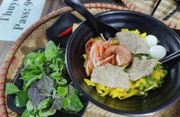 Mì Quảng (Ảnh: Taste Atlas)
