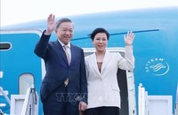 Chiều 25/9 theo giờ địa phương, tức sáng 26/9 giờ Hà Nội, sau khi kết thúc các hoạt động tham dự Hội nghị Thượng đỉnh Tương lai, Đại hội đồng Liên hợp quốc Khóa 79, làm việc tại Hoa Kỳ, Tổng Bí thư, Chủ tịch nước Tô Lâm và Phu nhân cùng Đoàn đại biểu cấp cao Việt Nam rời New York đi thăm cấp Nhà nước tới Cuba. Ảnh: Lâm Khánh/TTXVN.