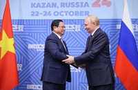 Tổng thống Vladimir Putin chào mừng và cảm ơn Thủ tướng Phạm Minh Chính tham dự Hội nghị các Nhà lãnh đạo Nhóm BRICS mở rộng 2024; cảm ơn Chính phủ Việt Nam và cá nhân Thủ tướng Chính phủ đã quan tâm, chỉ đạo quyết liệt việc triển khai các thỏa thuận đạt được giữa hai nước... - Ảnh: VGP/Nhật Bắc