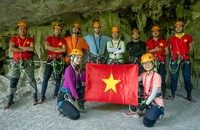 Khoác lên mình màu cờ sắc áo của Tổ quốc là niềm tự hào, kiêu hãnh đối với mỗi người con đất Việt. Ảnh: Jungle Boss