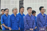 Các bị cáo tại phiên xử.