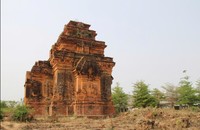 Tháp Hòa Lai (thuộc xã Bắc Phong, huyện Thuận Bắc, tỉnh Ninh Thuận) được Thủ tướng Chính phủ xếp hạng Di tích cấp Quốc gia đặc biệt, tuy nhiên, Khu di tích này đang bị xuống cấp.