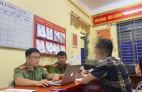 Một đối tượng đưa tin thất thiệt về vỡ đê tại tỉnh Bắc Giang trên mạng xã hội được Công an huyện Yên Dũng triệu tập làm việc.