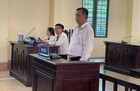 Phiên tòa phải hoãn lần thứ 2 vì bị cáo Tân nhập viện, vắng mặt. (Ảnh: Bùi Yên)