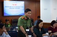 Thượng tá Nguyễn Thăng Long tại buổi họp báo. (Ảnh: Mộc Đức)