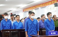 Các bị cáo tại phiên xử. (Ảnh: Mạnh Quận)