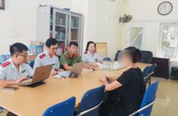 Thanh tra Sở Thông tin và Truyền thông Hải Phòng phối hợp với Phòng An ninh chính trị nội bộ làm việc với bà Đ.P.T.