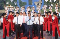 Thủ tướng Phạm Minh Chính và các đại biểu dự chương trình.