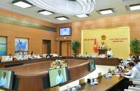 Phó Chủ tịch Quốc hội Trần Quang Phương điều hành nội dung phiên họp.
