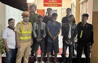 Công an Đồng Nai phát hiện 2 nghi can mang súng Rulo đi chào bán