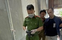 Công an quật ngã, bắt giữ một đối tượng có súng