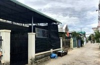 Nam sinh lớp 8 bị truy sát tử vong khi đang ngồi trước sân nhà