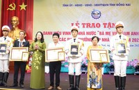Phó Chủ tịch nước Võ Thị Ánh Xuân trao tặng các danh hiệu cao quý của Đảng, Nhà nước tại tỉnh Đồng Nai