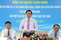Ủy viên Bộ Chính trị, Bí thư Trung ương Đảng, Trưởng Ban Tuyên giáo Trung ương Nguyễn Trọng Nghĩa phát biểu định hướng buổi làm việc. (Ảnh: Minh Thế)