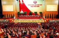Đại hội XIII của Đảng nhấn mạnh định hướng tiếp tục đổi mới mạnh mẽ tư duy, xây dựng, hoàn thiện đồng bộ thể chế phát triển bền vững về kinh tế, chính trị. (Ảnh: TTXVN)