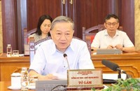 Tổng Bí thư, Chủ tịch nước Tô Lâm chủ trì cuộc họp của Bộ Chính trị, Ban Bí thư để chỉ đạo việc tập trung khắc phục hậu quả mưa lũ do ảnh hưởng của cơn bão số 3 và chủ động ứng phó với mưa lũ, sạt lở đất trong thời gian tới, chiều 9/9.