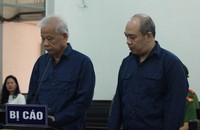 Các bị cáo tại phiên tòa xét xử.