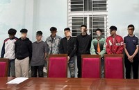 Nhóm đối tượng tại cơ quan công an