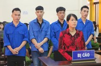 5 bị cáo tại phiên tòa.