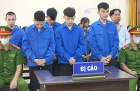 Các bị cáo tại phiên xét xử.