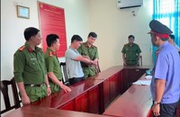 Giữ khẩn cấp 1 nhân viên ngân hàng để điều tra hành vi lừa đảo chiếm đoạt tài sản