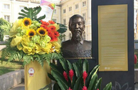 Chào mừng kỷ niệm 132 năm Ngày sinh Chủ tịch Hồ Chí Minh (19/5/1890 - 19/5/2022): Hình ảnh Chủ tịch Hồ Chí Minh trong trái tim Việt Nam và thế giới