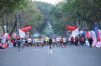 Hàng chục nghìn vận động viên chinh phục cung đường xanh tại giải marathon quốc tế TPHCM Techcombank 2019
