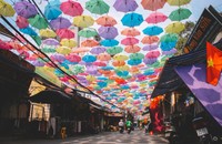 Làng lụa Vạn Phúc nay là điểm đến du lịch ngay cửa ngõ Hà Nội. (Ảnh minh họa)