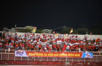 Cổ động viện xứ Nghệ rất mong chờ cuộc đối đầu giữa Hồng Lĩnh Hà Tĩnh và Sông Lam Nghệ An (Ảnh HLHT)