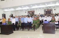 Các bị cáo tại tòa.