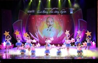 Rộng dài một tình yêu với Bác