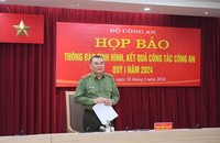 Trung tướng Tô Ân Xô chủ trì buổi họp báo (Ảnh: Bộ Công an).