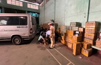 Phương tiện và hàng hoá bị bắt giữ. (Ảnh: CA Bắc Giang)
