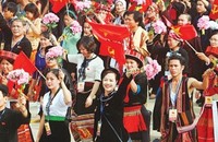 Đồng bào các dân tộc thiểu số diễu hành. Ảnh minh hoạ.