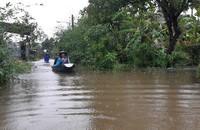 Mưa lớn kéo dài đã khiến nhiều vùng trên địa bàn tỉnh Thừa Thiên Huế bị ngập. Ảnh H. Lan